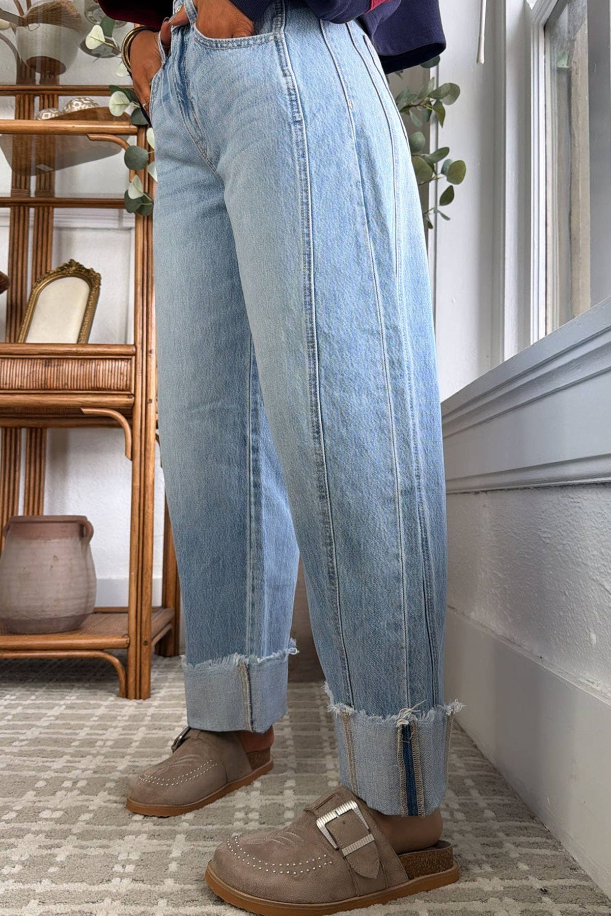 Raw Hem Ankle-length Barrel Jeans