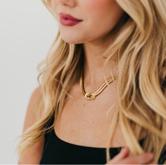 Gold Knot waterproof Necklace