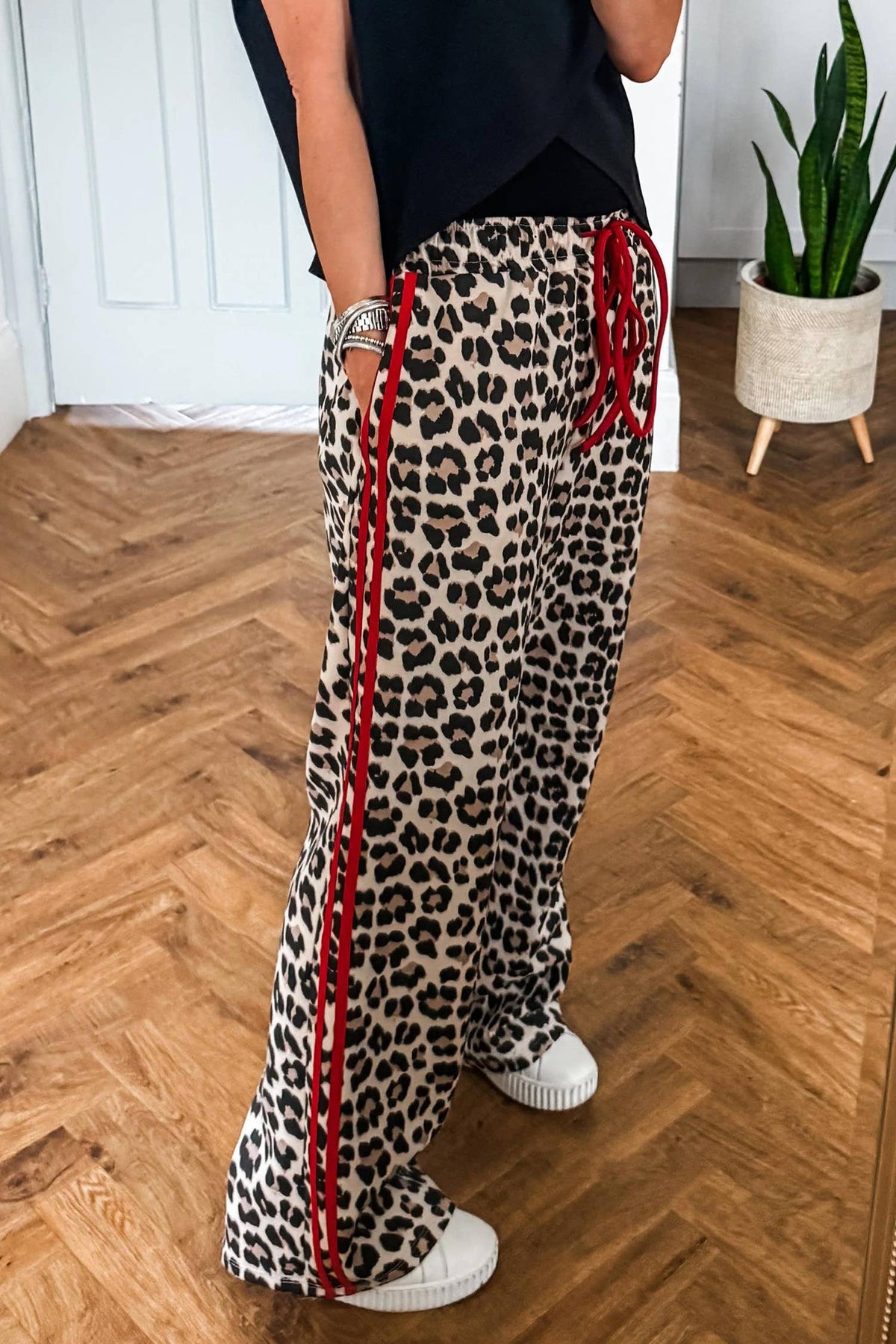 Contrast Detail Tie Waist Leopard Print Casual Pants